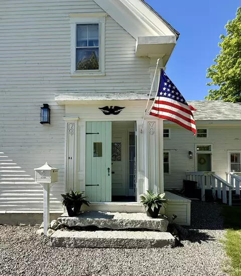 51 High St, Eastport, ME 04631