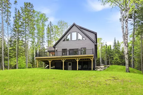 8 Case Rd, Rangeley, ME 04970