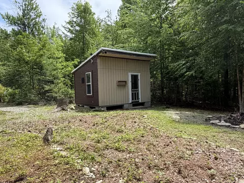 194 Meadow Rd, Hudson, ME 04449