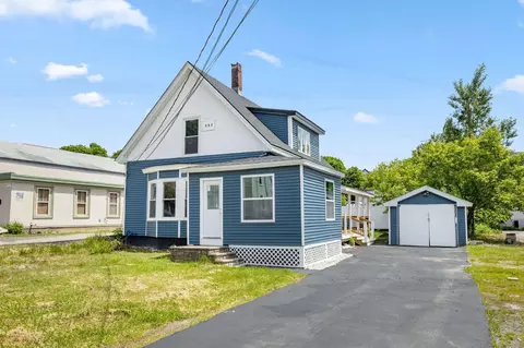 153 Spring St, Lewiston, ME 04240
