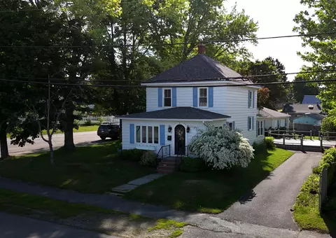 5 Cone St, East Millinocket, ME 04430