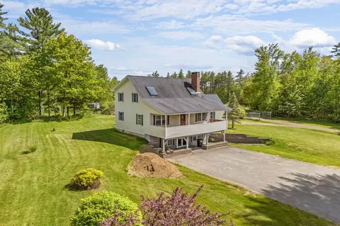 698 Main Rd, Carmel, ME 04419