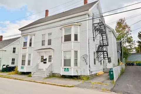 28 Cutts St, Biddeford, ME 04005
