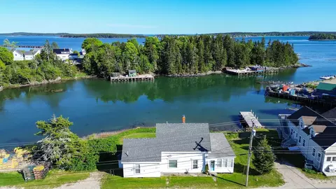 211 Main St, Jonesport, ME 04649