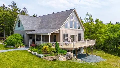 244 Norway Dr, Bar Harbor, ME 04609
