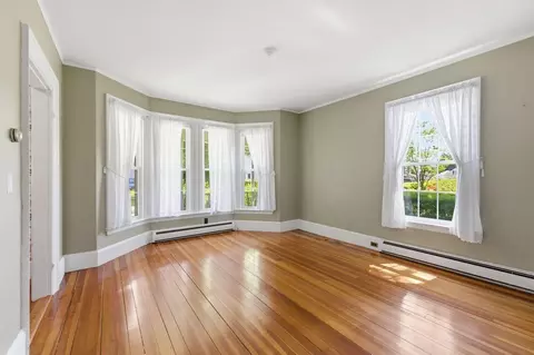 5 Cherry Ln, Biddeford, ME 04005