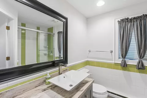 Bath - 15 Constance Way, Ogunquit, ME 03907 photo 1 of 2