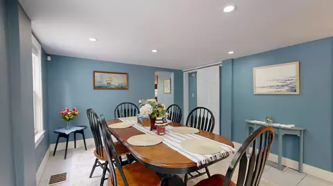 Dining - 32 Main St, Raymond, ME 04071 photo 2 of 4