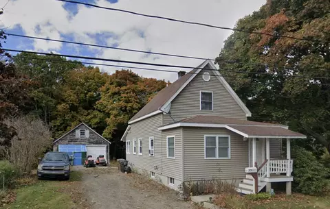 30 Park St, Saco, ME 04072