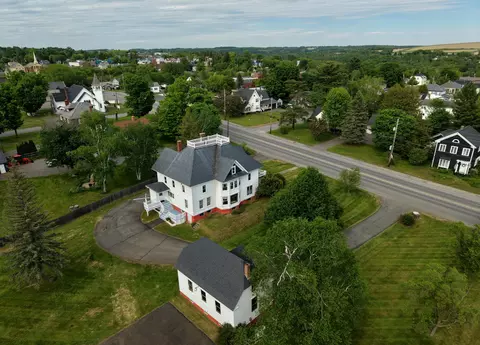 636 Main St, Caribou, ME 04736