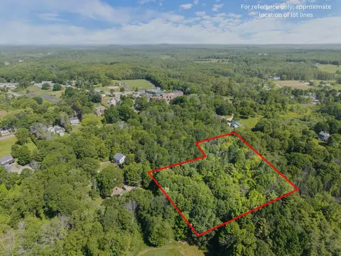 6 Applegate Ln, Kittery, ME 03904