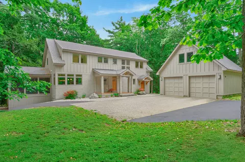 76 Hunter Way, Falmouth, ME 04105