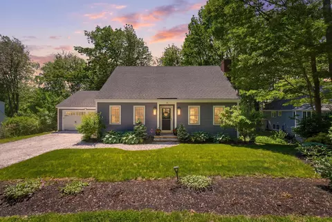 3 Magnolia Dr, Kennebunkport, ME 04046