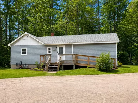 681 Ellsworth Rd, Blue Hill, ME 04614
