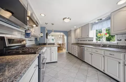 Kitchen - 33 Mclellan Rd, Gorham, ME 04038 photo 3 of 3