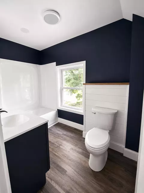 Bath - 113 Eastern Ave, Augusta, ME 04330 photo 3 of 6