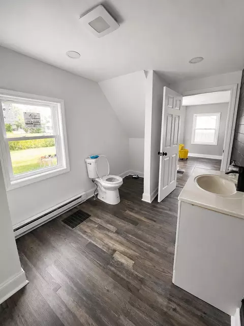 Bath - 113 Eastern Ave, Augusta, ME 04330 photo 2 of 6
