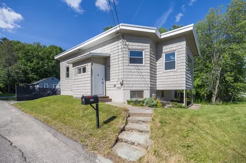 863 Minot Ave, Auburn, ME 04210