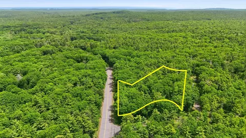 356 Mountain Rd, York, ME 03902