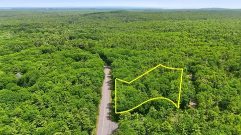 356 Mountain Rd, York, ME 03902