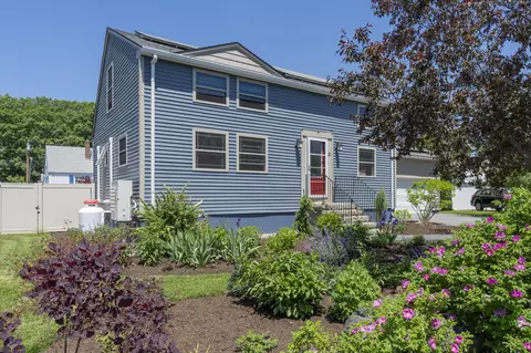 31 Samuel Rd, Portland, ME 04103
