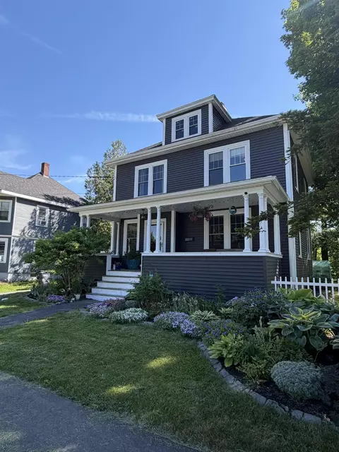 9 Royal Rd, Bangor, ME 04401