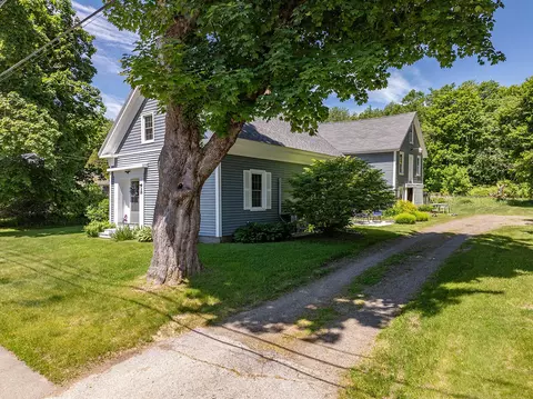 129 Miller St, Belfast, ME 04915