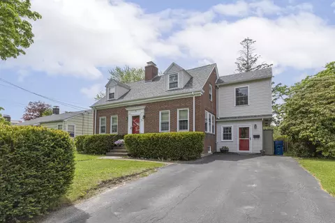 76 Edwards St, Portland, ME 04102