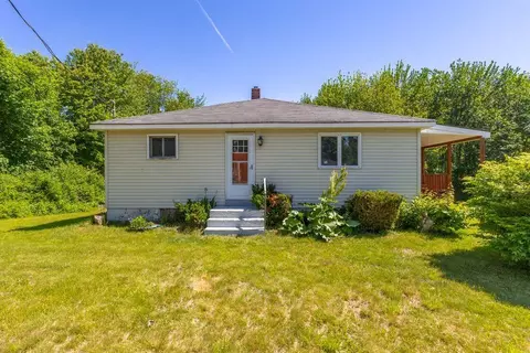 15 Ross Rd, Kennebunk, ME 04043