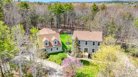 40 Meadow Dr, Bar Harbor, ME 04609