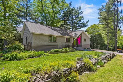 1088 Shore Rd, Cape Elizabeth, ME 04107