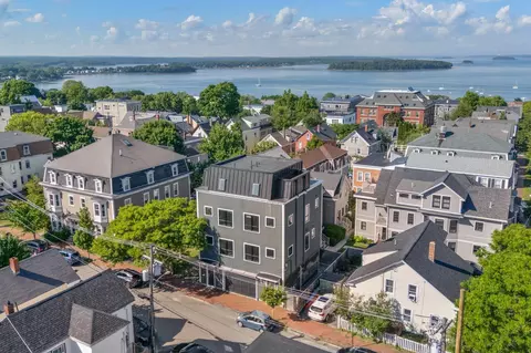 5 Merrill St, Portland, ME 04101