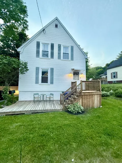 33 Brown St, Westbrook, ME 04092