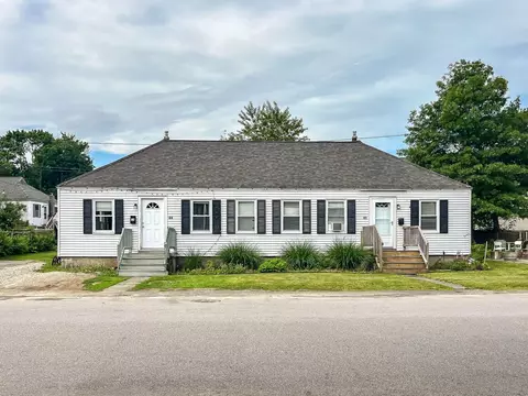10-12 Dismukes St, Kittery, ME 03904