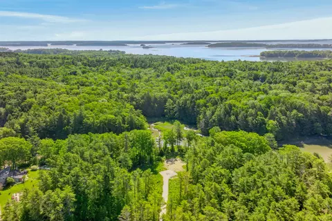 29 Crows Nest Dr, Freeport, ME 04032 photo 2