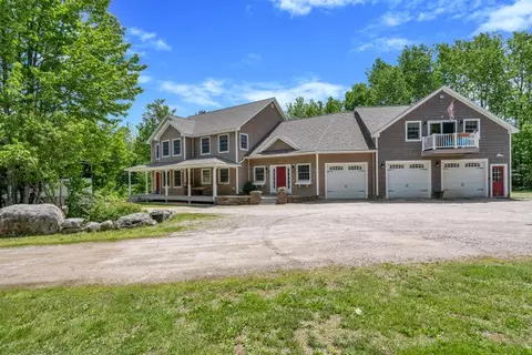 207 N Auburn Rd, Auburn, ME 04210