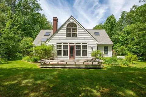 26 Blueberry Ln, Camden, ME 04843
