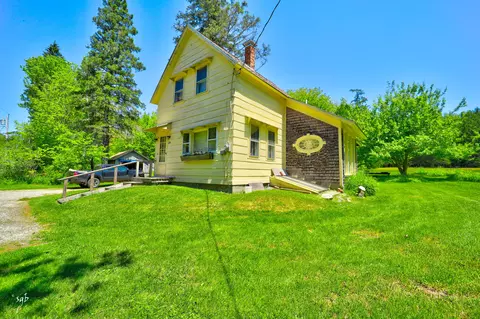 655 Hinckley Ridge Rd, Blue Hill, ME 04614