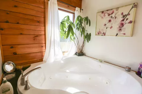 Bath - 309 Moosehead Trl, Jackson, ME 04921 photo 1 of 5