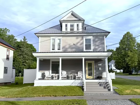 231 3rd St, Bangor, ME 04401