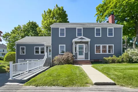 76 Limerock St, Rockland, ME 04841