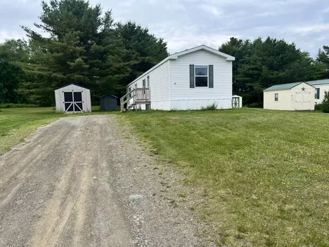 25 Lorna Ln, Glenburn, ME 04401