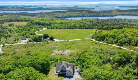 25 Browns Ave, Sedgwick, ME 04676