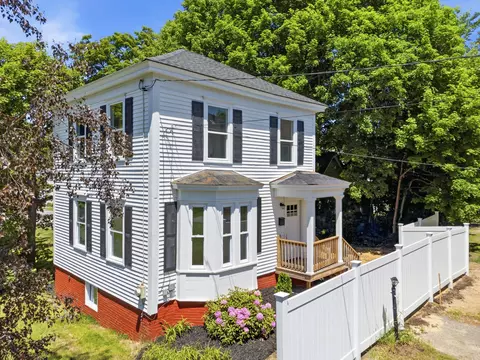 19 Booker St, Lisbon, ME 04252