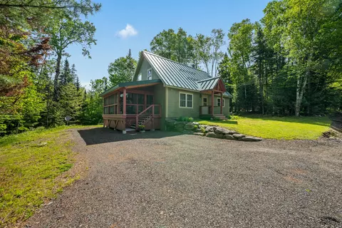 28 Bald Mountain Rd, Rangeley, ME 04970
