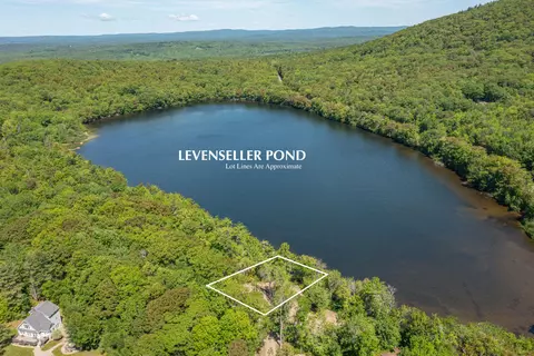 21 Rosenberg Rd, Lincolnville, ME 04849
