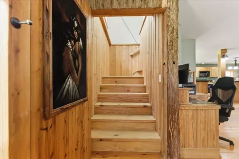 Entry Way - 139 Lloyd Rd, Anson, ME 04911 photo 8 of 11