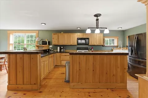 Kitchen - 139 Lloyd Rd, Anson, ME 04911 photo 4 of 8