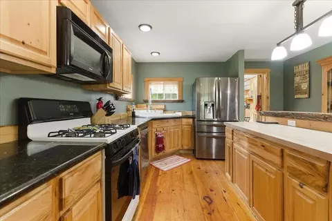 Kitchen - 139 Lloyd Rd, Anson, ME 04911 photo 5 of 8