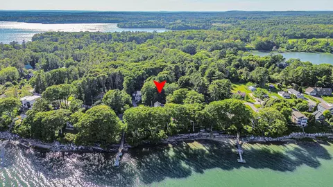 86 Maquoit Dr, Freeport, ME 04032 photo 2